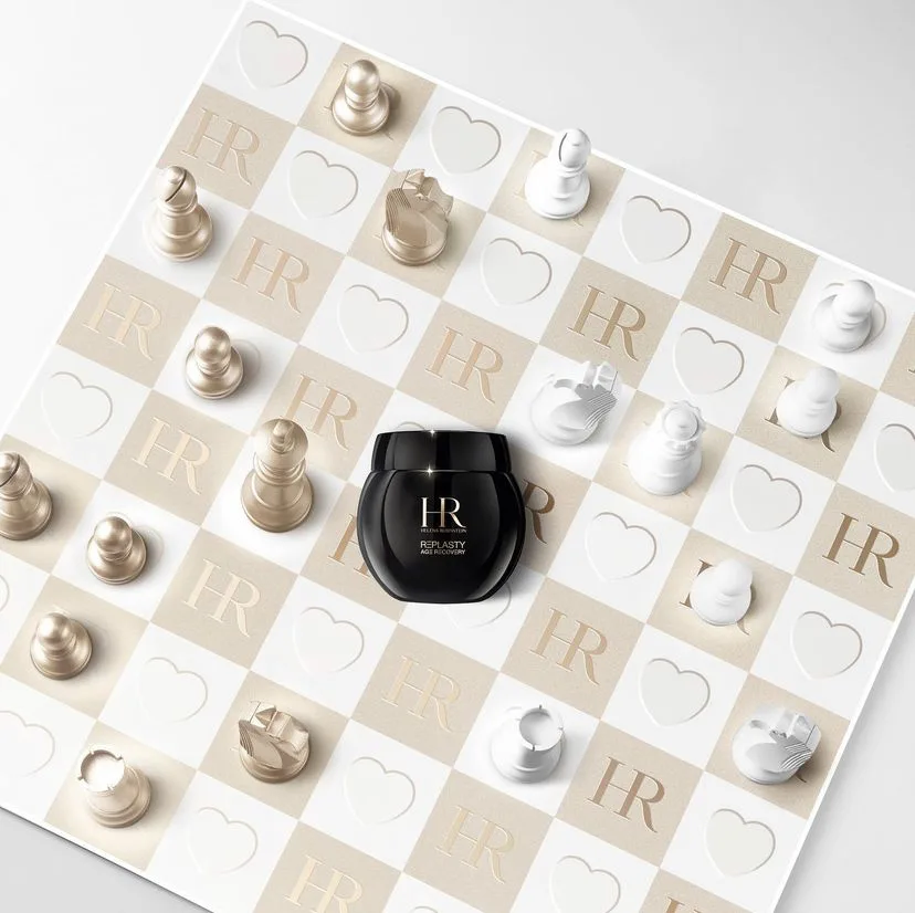 Helena Rubinstein Replasty — packshot flacon lifestyle 03